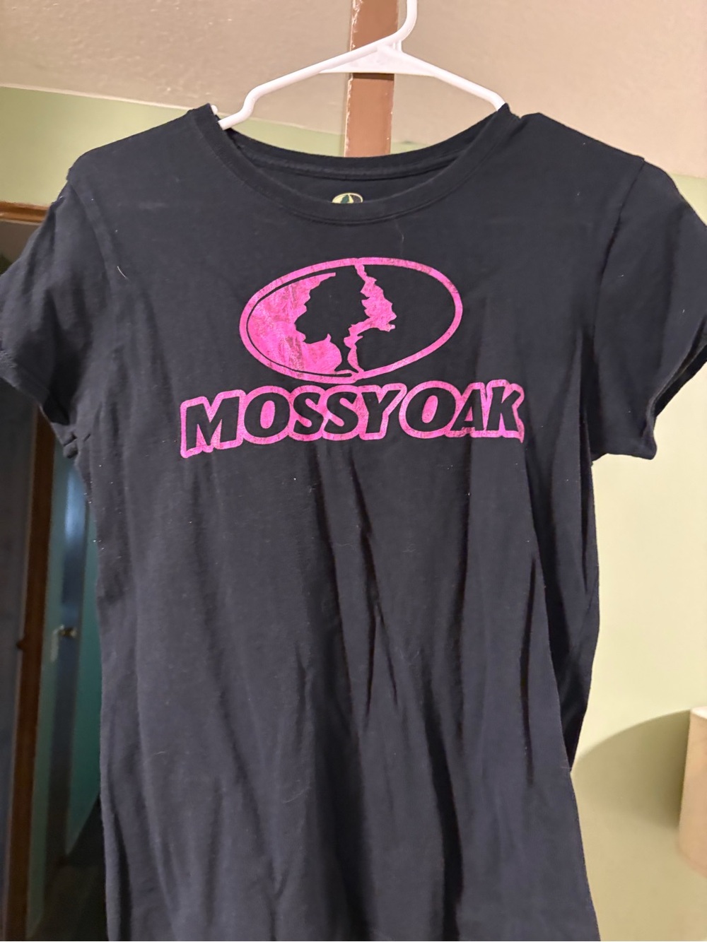 Mossy Oak Black Tee with Pink Logo